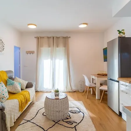 Daire De 2 Con 40mt De Terraza Y A 250mt De La Playa Del Zapillo Almería